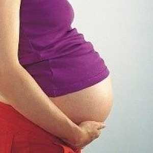 Bel izcedek med nosečnostjo, vzroki, zdravljenje