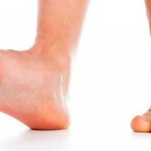 Ravno obdelava stopal z masažo stopal