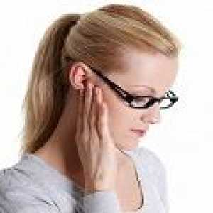 Otekle bezgavke za ušesom: vzroki, simptomi, zdravljenje